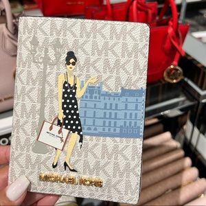 MICHAEL KORS Jet Set Girl in Paris Passport Holder Wallet Cream Vanilla